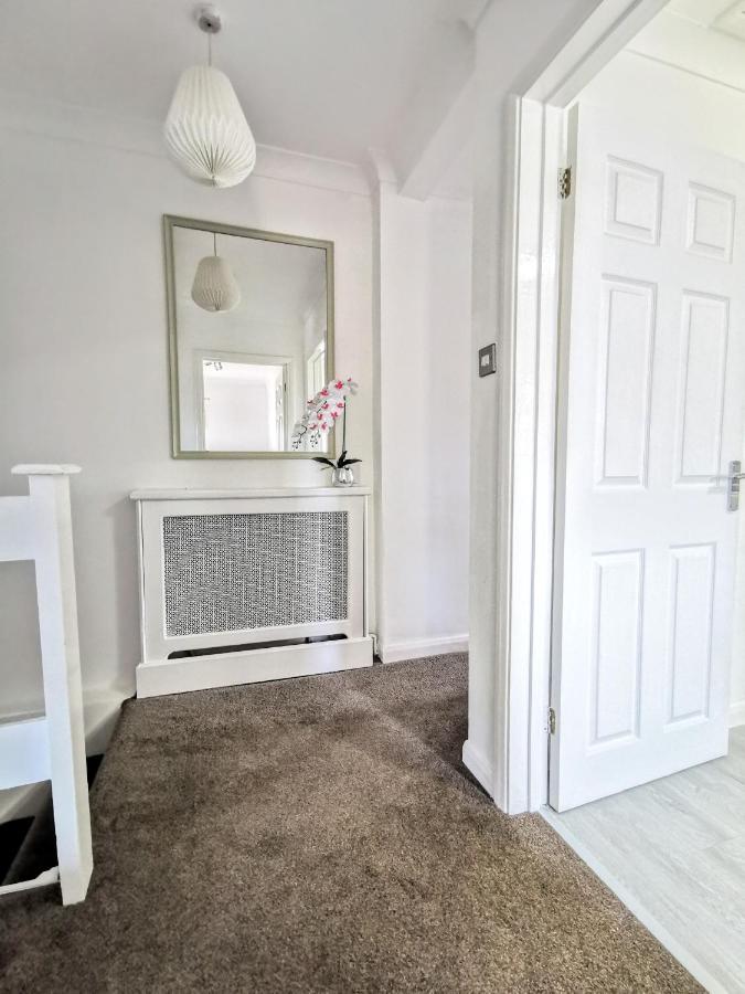 2 Bed W/ Private Parking Close To Town Centre * Huntingdon
